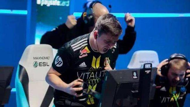 里的表现 里的表现