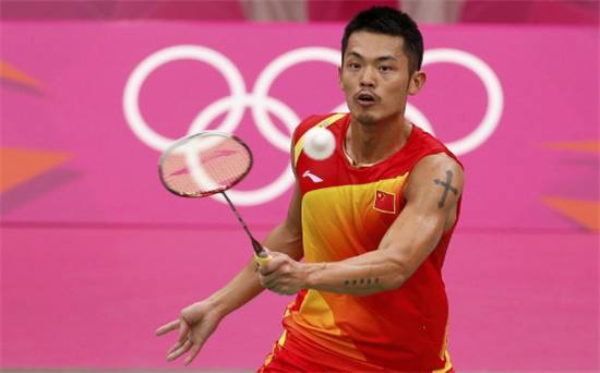 [天下足球]利物浦屡失良机 “双红会”平局收场.