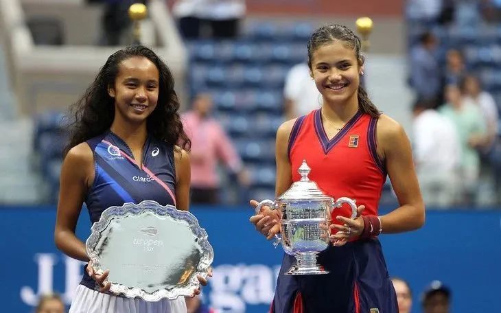 还通过社交 还通过社交