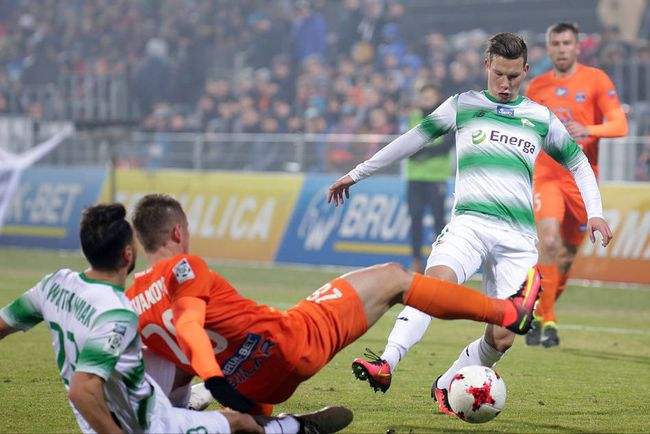 他凭借出色 他凭借出色