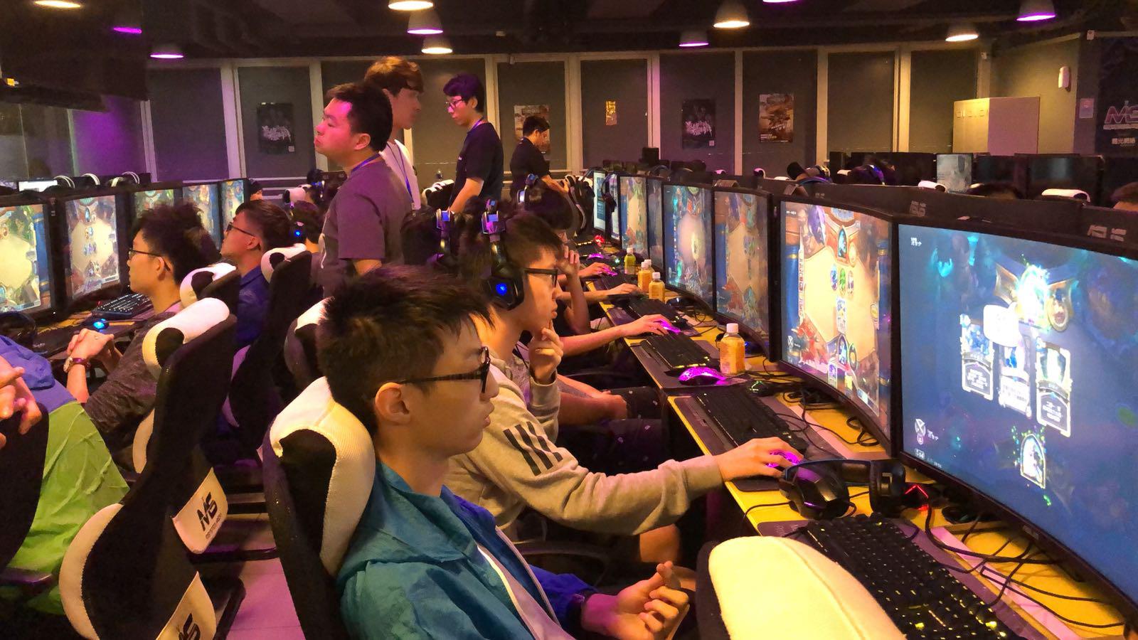 明了他们雄 明了他们雄